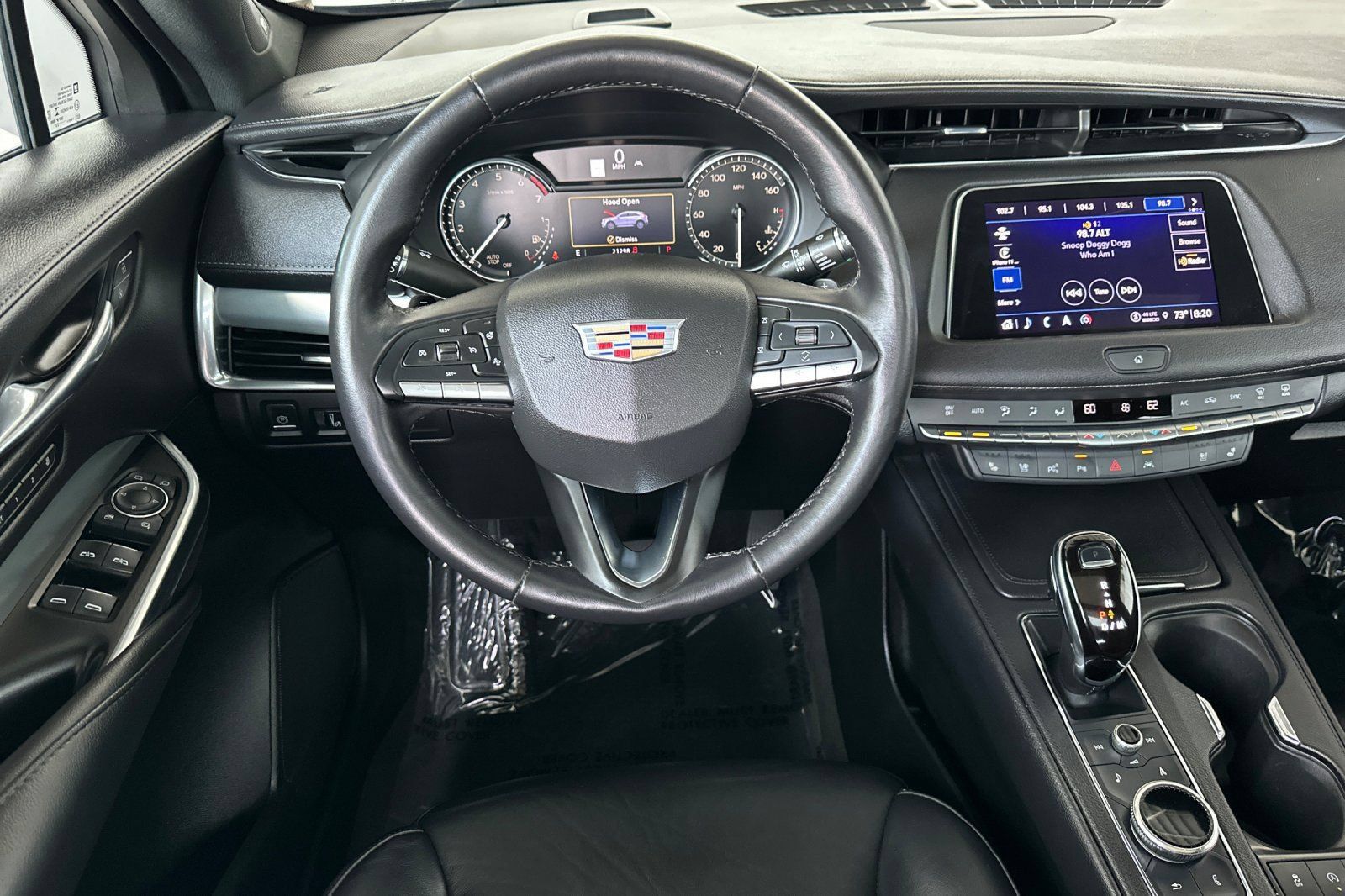 Used 2022 Cadillac XT4 Premium Luxury w/ Enhanced Visibility Package FWD image 17