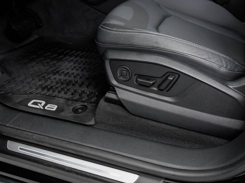 Certified 2024 Audi Q8 Premium Plus w/ Premium Plus Package AWD/4WD image 10