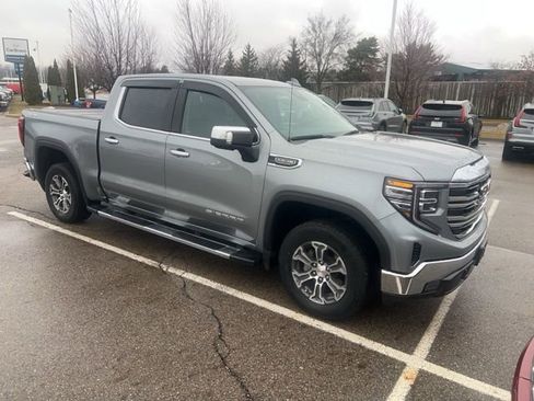 Used 2023 GMC Sierra 1500 SLT w/ SLT Convenience Package image 4