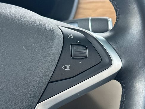 Used 2019 Tesla Model X Standard Range image 29