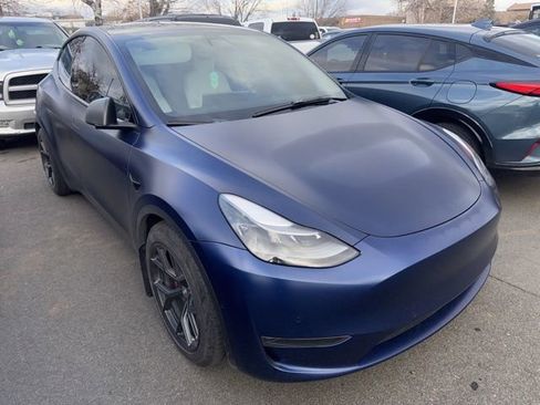 Used 2021 Tesla Model Y Performance image 3