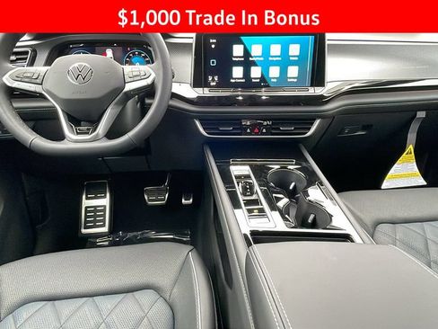 New 2025 Volkswagen Atlas Cross Sport SEL Premium R-Line AWD/4WD image 17