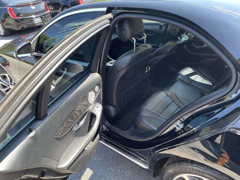 Used 2017 Mercedes-Benz C 300 4MATIC Sedan image 9