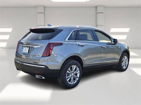 New 2026 Cadillac XT5 Luxury image 5