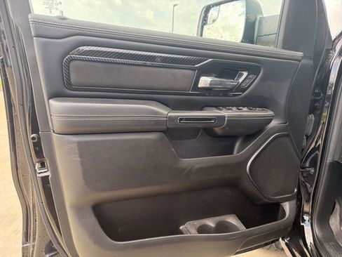 Used 2023 RAM 1500 Laramie AWD/4WD image 9