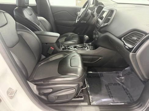 Used 2021 Jeep Cherokee Latitude Plus AWD/4WD image 20