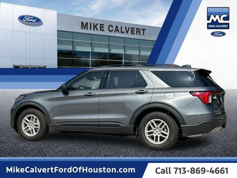 Used 2026 Ford Explorer Active w/ Active Comfort Package RWD image 2