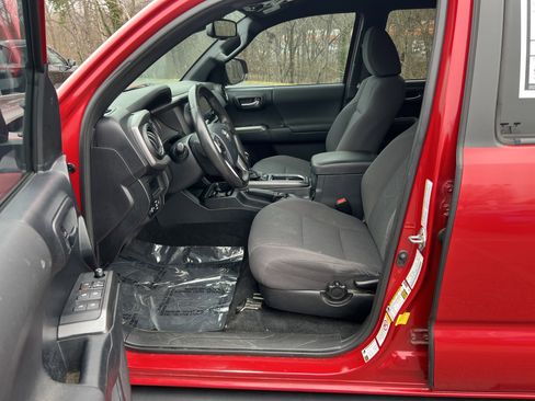 Used 2019 Toyota Tacoma TRD Off-Road image 35