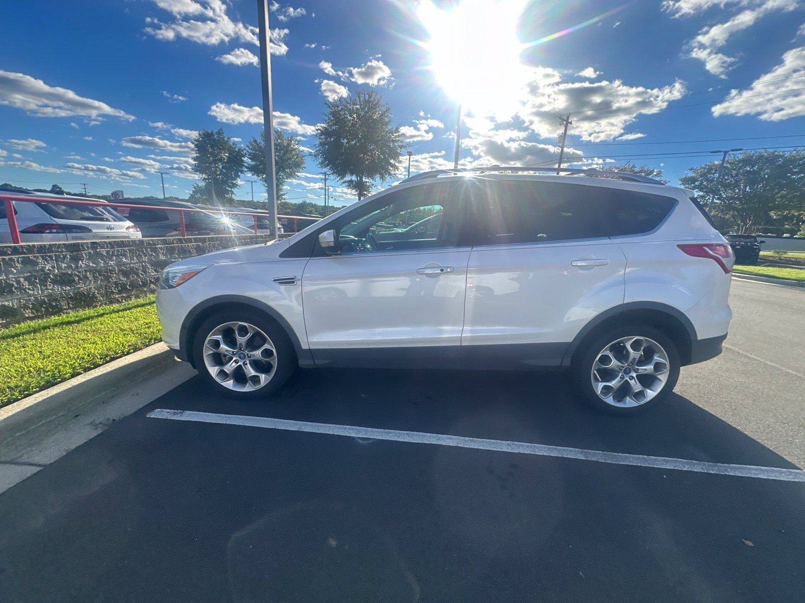 Used 2013 Ford Escape Titanium w/ Parking Technology Pkg FWD image 20