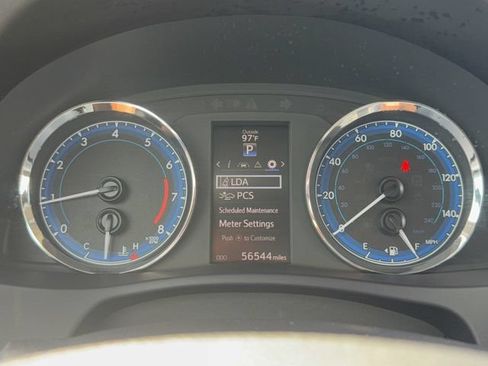Used 2017 Toyota Corolla SE FWD image 19