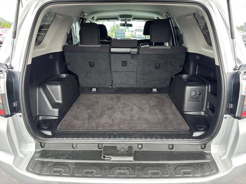 Used 2016 Toyota 4Runner SR5 RWD image 23