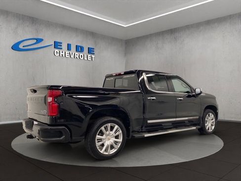 Used 2022 Chevrolet Silverado 1500 High Country w/ High Country Premium Package image 5