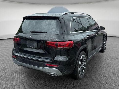 Used 2023 Mercedes-Benz GLB 250 4MATIC image 3
