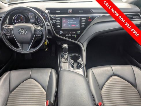 Used 2019 Toyota Camry SE image 14