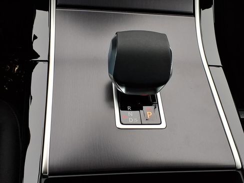 New 2026 Land Rover Range Rover Evoque Dynamic SE image 18