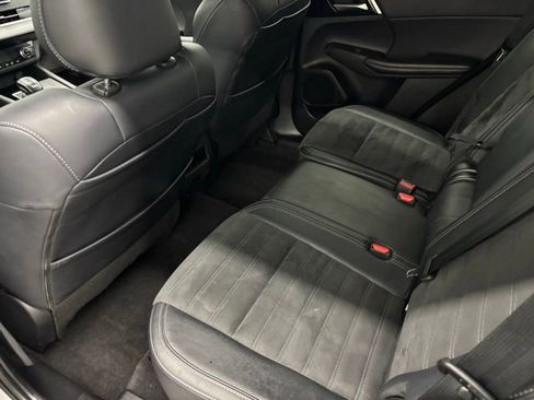 Used 2024 Mitsubishi Outlander FWD image 13