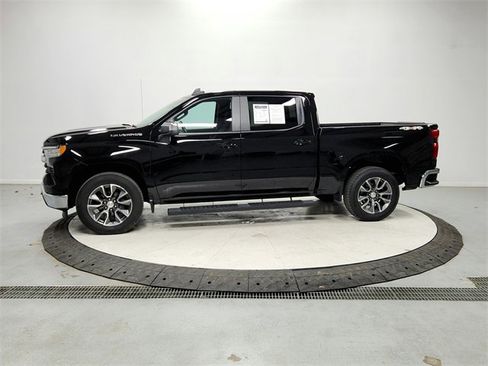 Used 2024 Chevrolet Silverado 1500 LT image 4