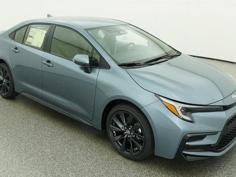Used 2026 Toyota Corolla SE w/ SE Premium Package FWD image 42