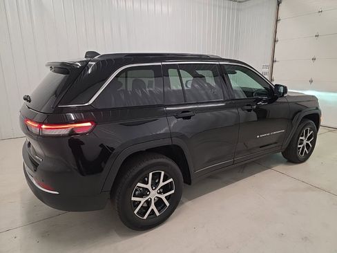 Used 2025 Jeep Grand Cherokee Limited w/ Trailer Tow Package image 6