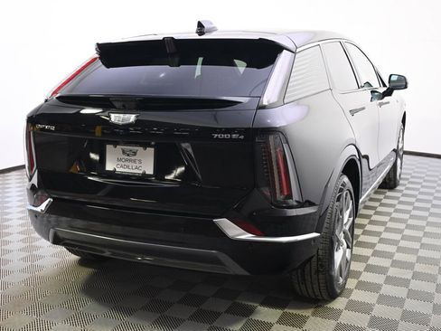 New 2026 Cadillac Optiq Luxury 1 image 6