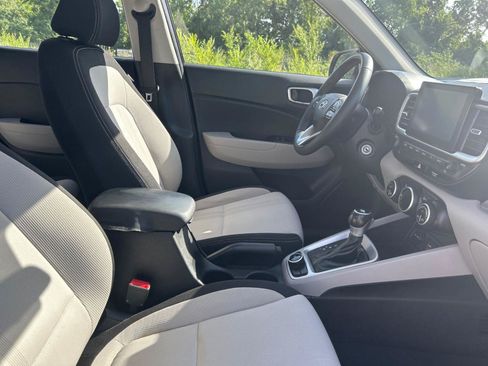Used 2020 Hyundai Venue SEL w/ Convenience Package FWD image 23