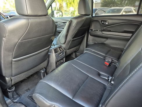 Used 2017 Honda Pilot Touring image 20