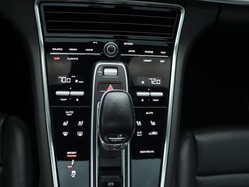 Used 2023 Porsche Panamera Platinum Edition w/ Sportdesign Package RWD image 37