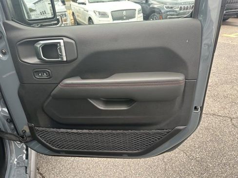 New 2025 Jeep Wrangler Unlimited Rubicon image 14