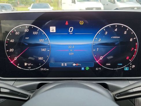 Used 2025 Mercedes-Benz CLE 300 4MATIC Cabriolet image 20