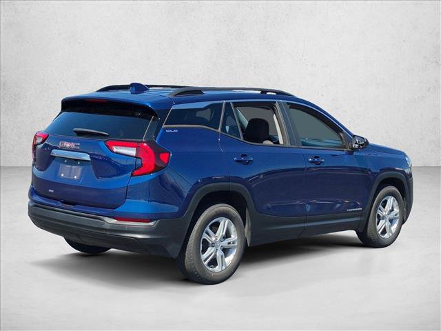 Used 2022 GMC Terrain SLE w/ Driver Convenience Package FWD image 5
