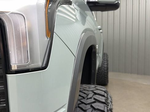 Used 2026 Toyota Tundra Limited AWD/4WD image 13