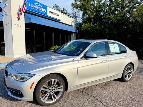 Used 2018 BMW 330i xDrive Sedan AWD/4WD image 19