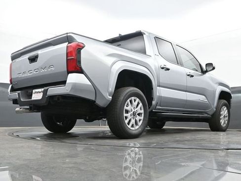 Used 2026 Toyota Tacoma SR5 AWD/4WD image 24