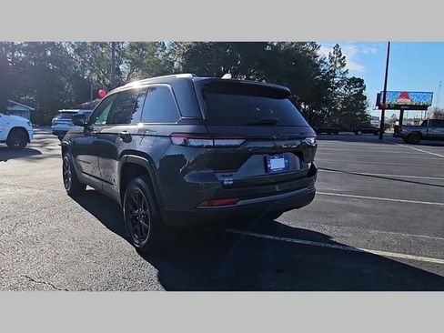 New 2026 Jeep Grand Cherokee Altitude image 29