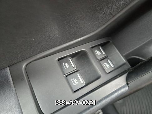 Used 2016 Volkswagen Beetle 1.8T Denim FWD image 34