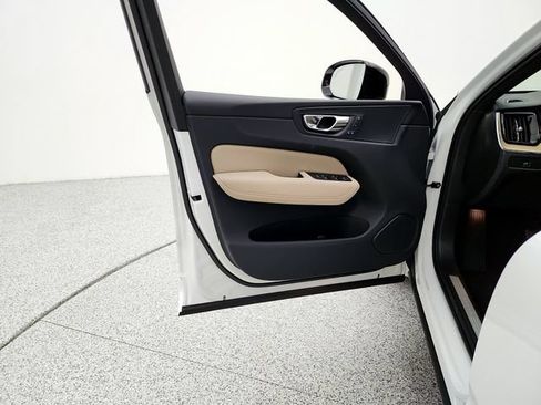 New 2026 Volvo XC60 B5 Plus w/ Protection Package Premier AWD/4WD image 28