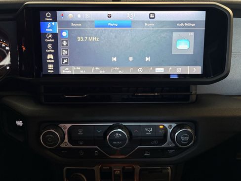 Used 2025 Jeep Wrangler Sport image 10