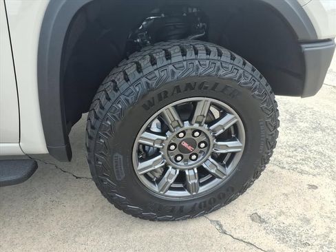 New 2026 GMC Sierra 1500 AT4X AWD/4WD image 9