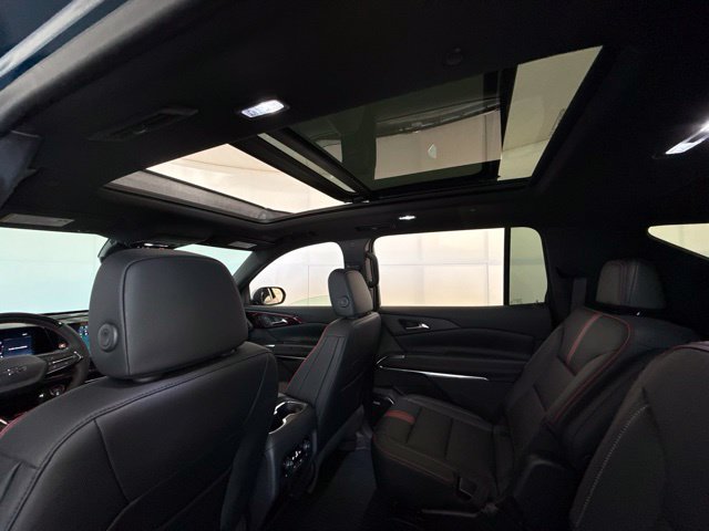 New 2027 Chevrolet Traverse RS w/ LPO, Floor Liner Package AWD/4WD image 31