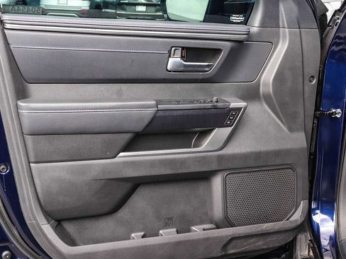 Used 2025 Toyota Sequoia Platinum image 24