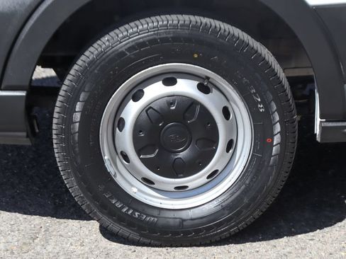 Used 2023 Ford Transit 250 Medium Roof RWD image 38
