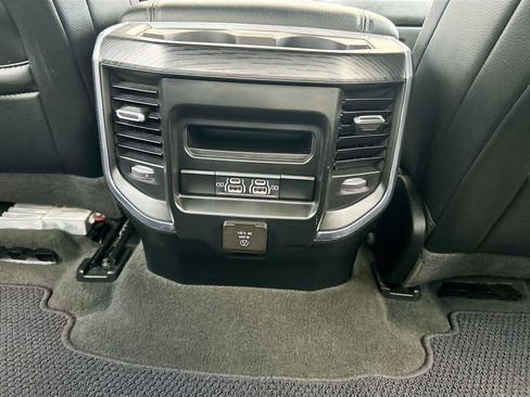 Used 2024 RAM 1500 Laramie AWD/4WD image 19