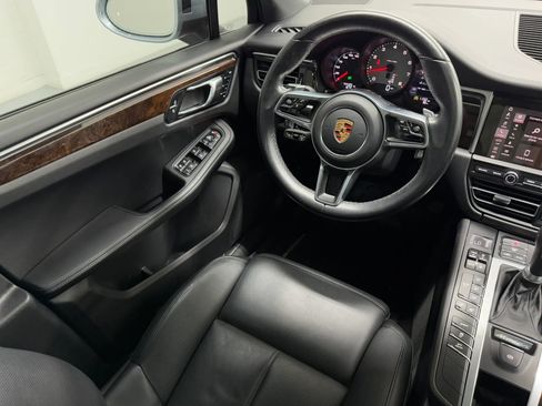 Used 2020 Porsche Macan S image 34