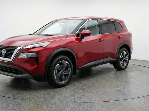 Used 2025 Nissan Rogue SV AWD/4WD image 3