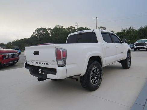 Used 2023 Toyota Tacoma TRD Sport AWD/4WD image 6