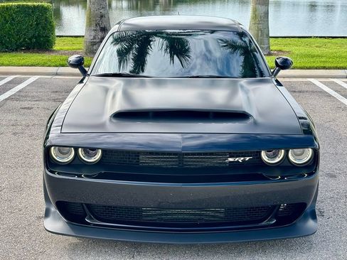 Used 2018 Dodge Challenger SRT Demon RWD image 2