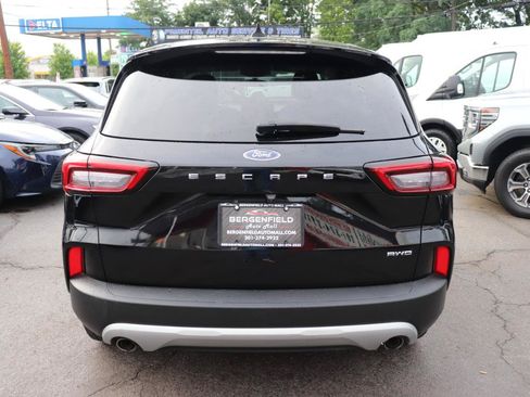 Used 2024 Ford Escape Active AWD/4WD image 4