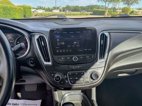 Used 2024 Chevrolet Malibu LT image 21