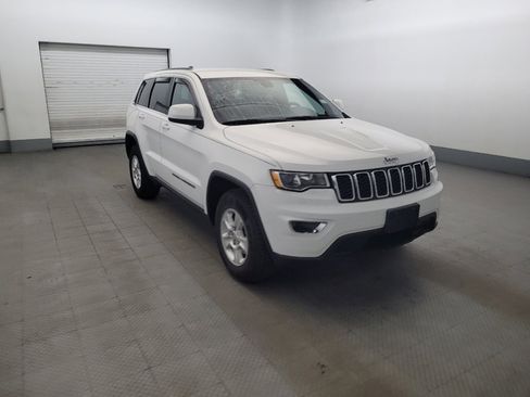 Used 2017 Jeep Grand Cherokee Laredo AWD/4WD image 13