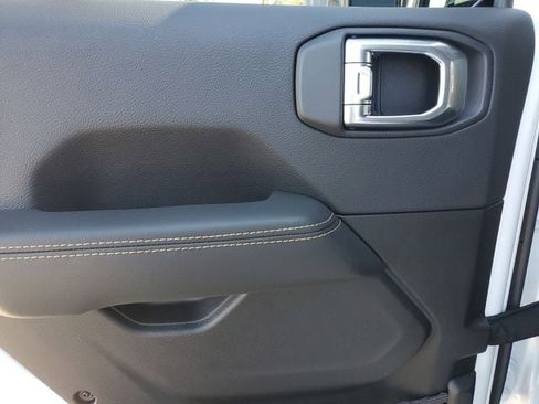 New 2026 Jeep Wrangler Unlimited Sahara AWD/4WD image 14